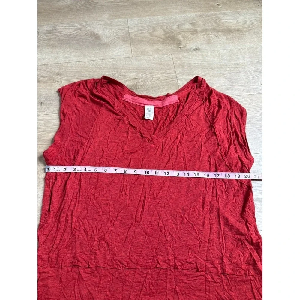 EUC Womens red We the Free Free People sleeveless V-neck‎ top layered hem size S
